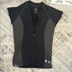 O'Neill Black and Gray Raglan Cap Sleeve Jersey